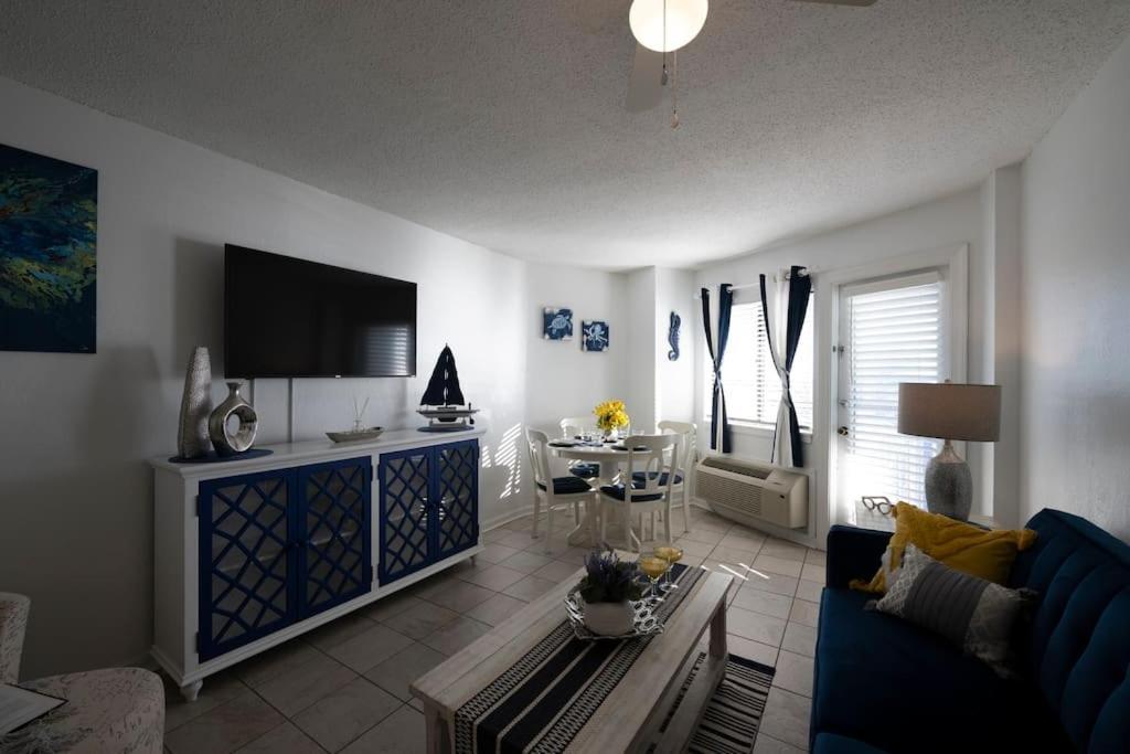 Royal Retreat-Amazing View-King Bed-1 Bedroom-Full Kitchen-Free Parking-Self Check-In Мертл-Біч Екстер'єр фото